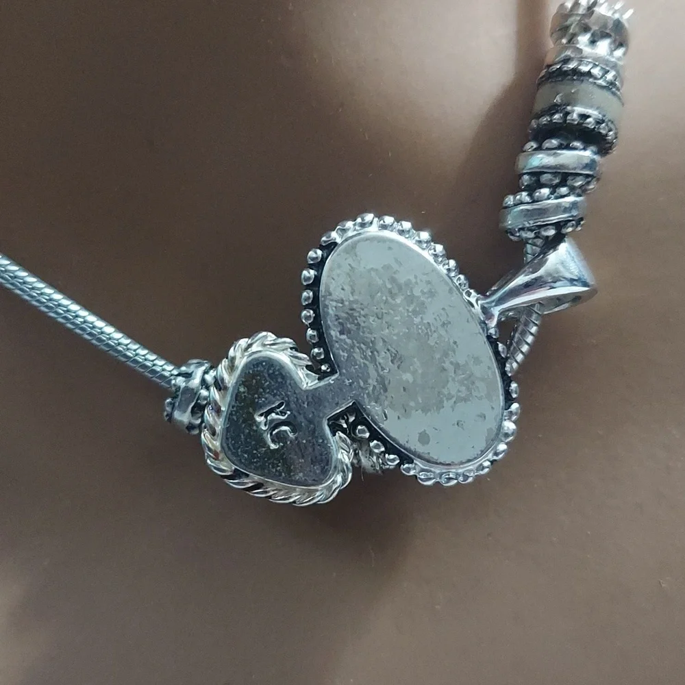 Kenneth Cole Silver Black & Grey Beaded Pendant snake Rope chain Necklace
